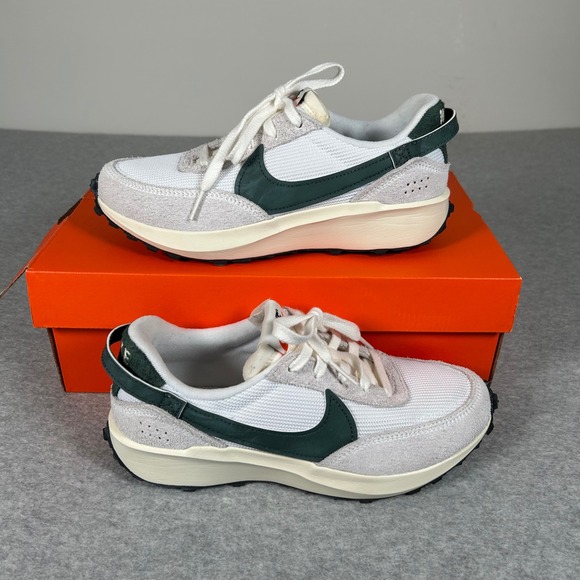 Nike Shoes - Nike Waffle Debut Sneakers Womens Size 7 White & Green Retro Style Cushioned